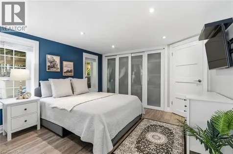 1648 Crediton Parkway Mississauga ON L5G 3X3