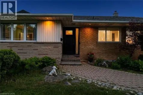 1648 Crediton Parkway Mississauga ON L5G 3X3