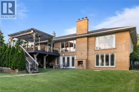 1648 Crediton Parkway Mississauga ON L5G 3X3