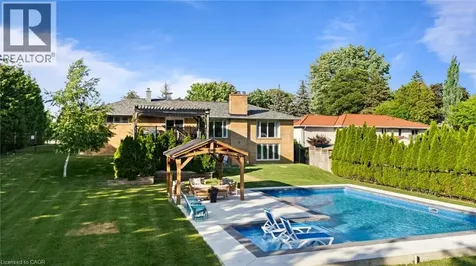 1648 Crediton Parkway Mississauga ON L5G 3X3