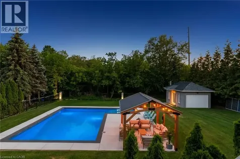 1648 Crediton Parkway Mississauga ON L5G 3X3