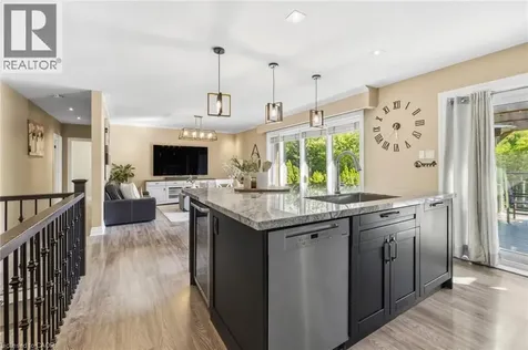1648 Crediton Parkway Mississauga ON L5G 3X3