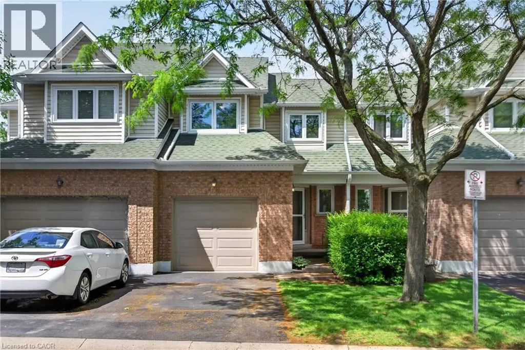 2215 Cleaver Avenue Burlington ON L7M 4C5