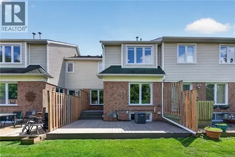 2215 Cleaver Avenue Burlington ON L7M 4C5