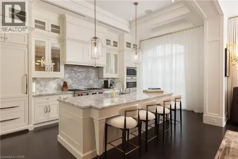 300 Randall Street Oakville ON L6J 0G2