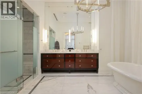 300 Randall Street Oakville ON L6J 0G2