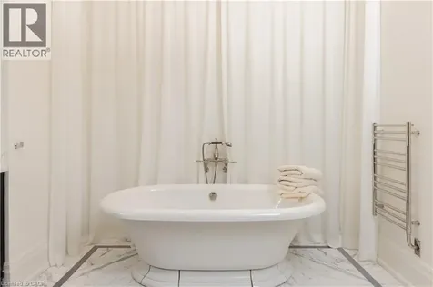 300 Randall Street Oakville ON L6J 0G2