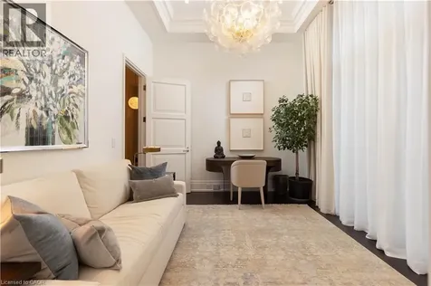 300 Randall Street Oakville ON L6J 0G2
