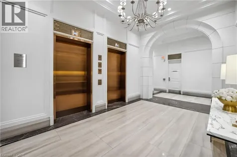300 Randall Street Oakville ON L6J 0G2