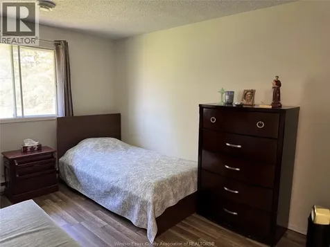 3093 Meadowbrook Lane Windsor ON N8T 3C5