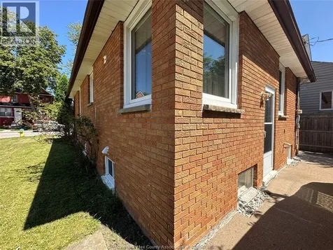 849 Dougall Avenue Windsor ON N9A 4R3