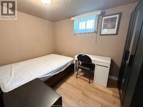 849 Dougall Avenue Windsor ON N9A 4R3