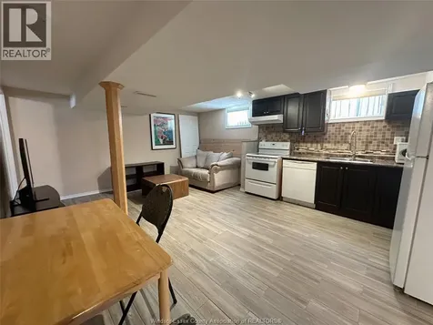 849 Dougall Avenue Windsor ON N9A 4R3
