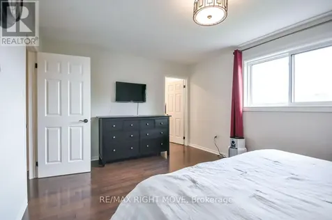 142 Julia Crescent Orillia ON L3V 7X4