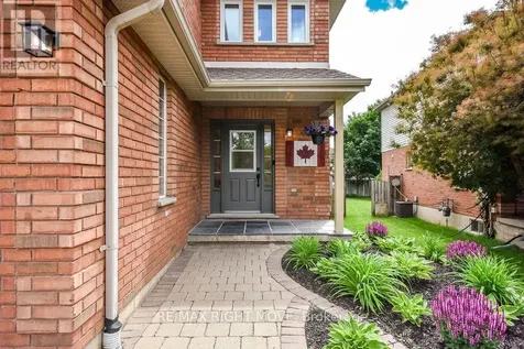 142 Julia Crescent Orillia ON L3V 7X4