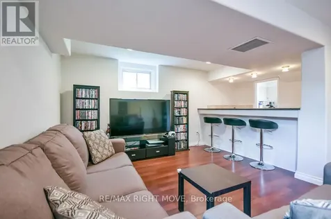 142 Julia Crescent Orillia ON L3V 7X4