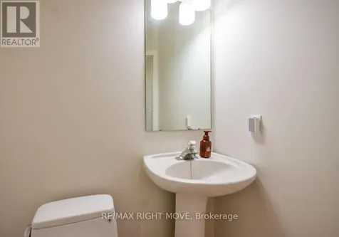 142 Julia Crescent Orillia ON L3V 7X4
