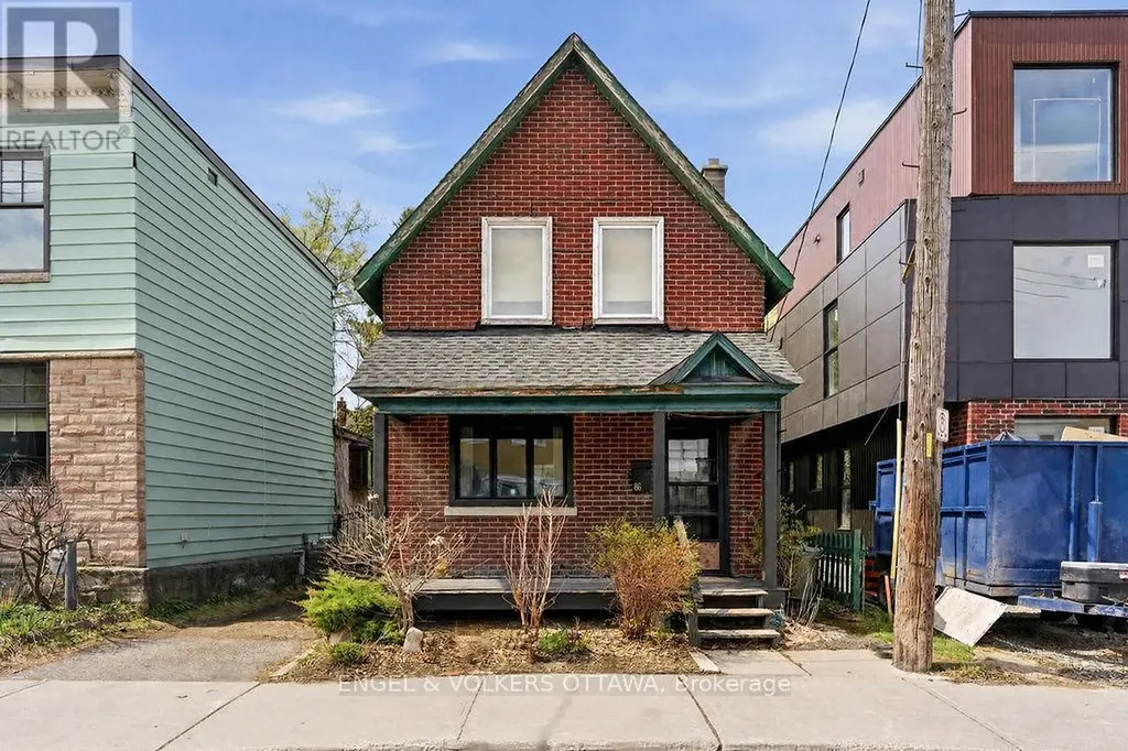 86 Pinhey Street Ottawa ON K1Y 1T4
