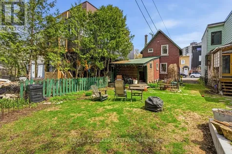 86 Pinhey Street Ottawa ON K1Y 1T4