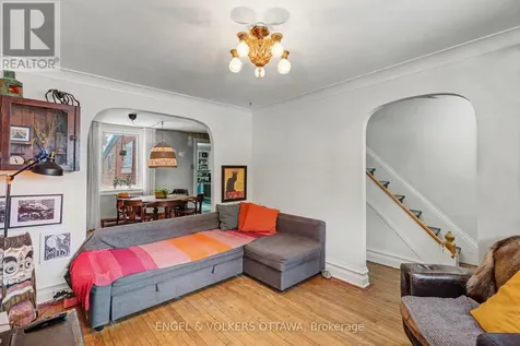 86 Pinhey Street Ottawa ON K1Y 1T4