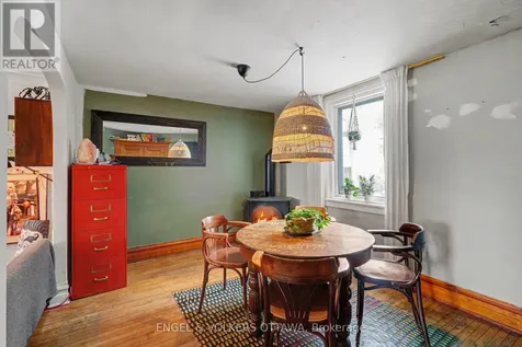 86 Pinhey Street Ottawa ON K1Y 1T4
