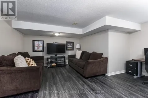 266 Horseshoe Crescent Ottawa ON K2S 0B7