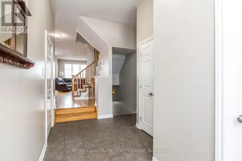266 Horseshoe Crescent Ottawa ON K2S 0B7