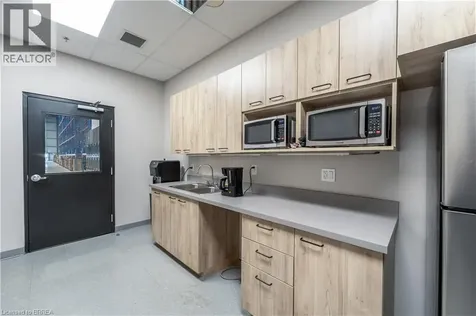 5217 Twenty Road East Hamilton ON L8E 5X1