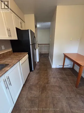 100 Fenerty Court East Ottawa ON K2L 3A7