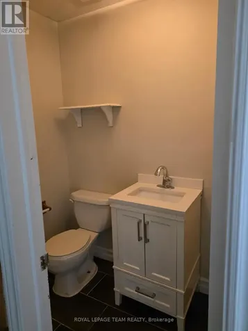 100 Fenerty Court East Ottawa ON K2L 3A7