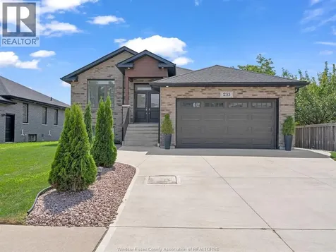 233 Sandybrook Way Kingsville ON N9Y 0A3
