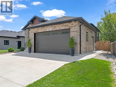 233 Sandybrook Way Kingsville ON N9Y 0A3