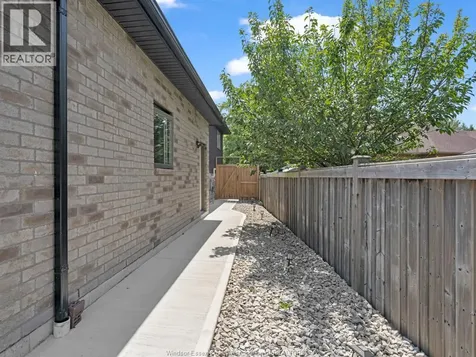 233 Sandybrook Way Kingsville ON N9Y 0A3