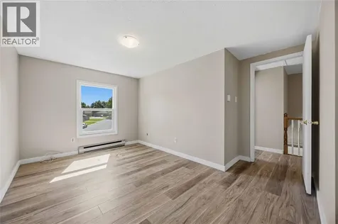 1239 Nottingham Drive Sarnia ON N7S 5B1