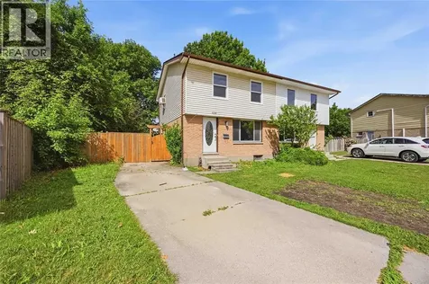 1239 Nottingham Drive Sarnia ON N7S 5B1