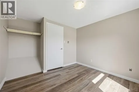 1239 Nottingham Drive Sarnia ON N7S 5B1