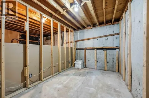 1239 Nottingham Drive Sarnia ON N7S 5B1