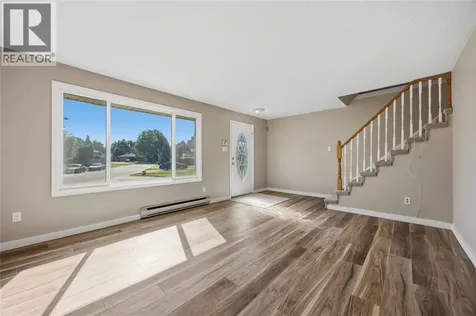 1239 Nottingham Drive Sarnia ON N7S 5B1