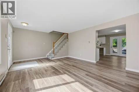 1239 Nottingham Drive Sarnia ON N7S 5B1