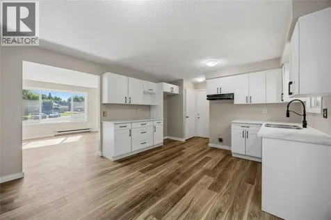 1239 Nottingham Drive Sarnia ON N7S 5B1