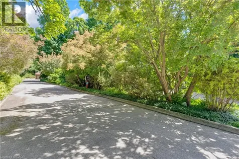 110 Grand Ridge Drive Cambridge ON N1S 4E4