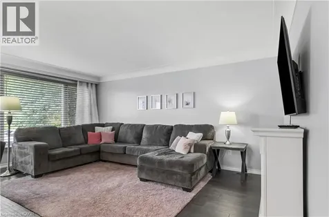 605 Grey Street Brantford ON N3S 4X9