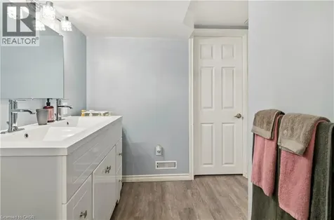 605 Grey Street Brantford ON N3S 4X9