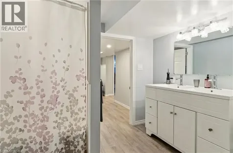 605 Grey Street Brantford ON N3S 4X9
