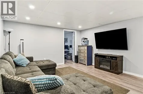 605 Grey Street Brantford ON N3S 4X9