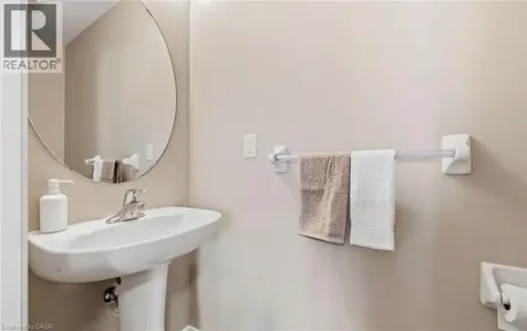 476 Nairn Circle Milton ON L9T 8A7