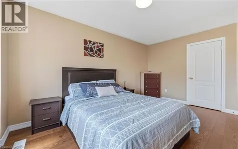 476 Nairn Circle Milton ON L9T 8A7