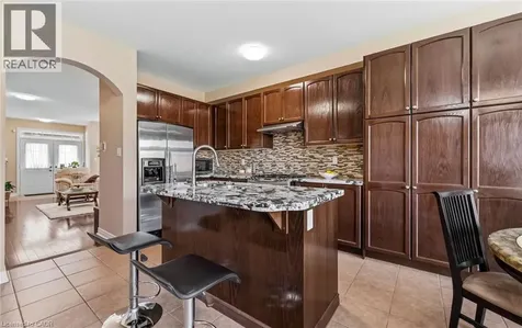 476 Nairn Circle Milton ON L9T 8A7
