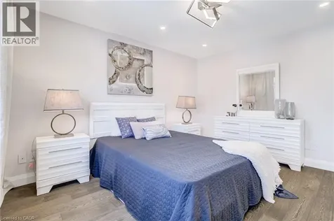 1320 Monmouth Drive Burlington ON L7P 3J6