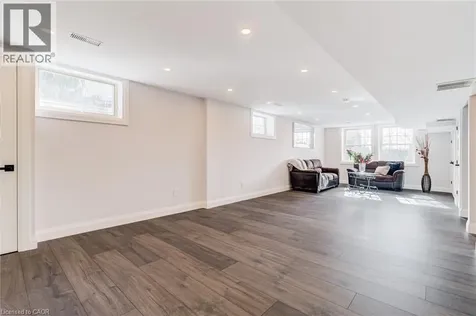 1320 Monmouth Drive Burlington ON L7P 3J6